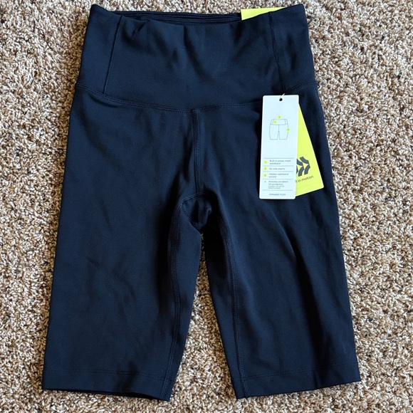 All In Motion Black High-Waisted Dynamic Flex Biker Shorts Flat Seams Size XS - Picture 1 of 6